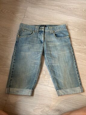 Armani Capris 25